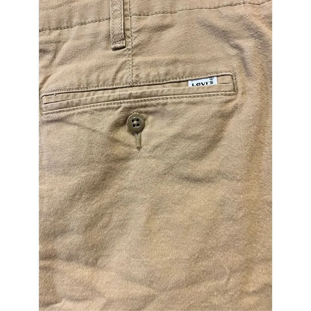 Levi’s Strauss Tan Flat Front Textured Bermuda Shorts sz 38 EUC